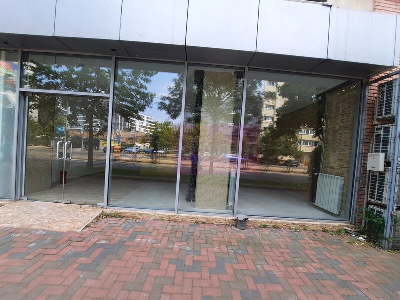 Spatiu comercial pe Calea Calarasilor
